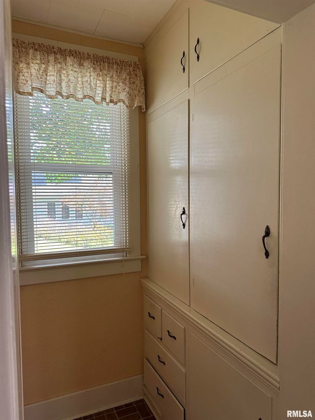 212 S Broadway St, House other with 4 bedrooms, 2 bathrooms and null parking in Stronghurst IL | Image 18