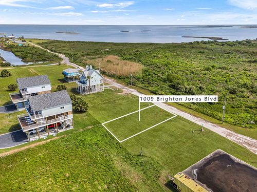 1009 Brighton Jones Blvd, Port Bolivar, TX, 77650 | Card Image