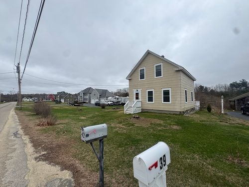 39 Burt St, Berkley, MA, 02779-1005 | Card Image