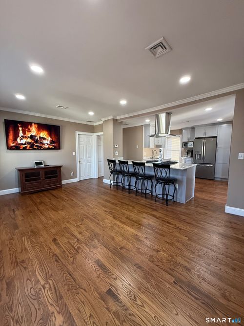 13 Howard Ave, Southington, CT, 06489-3031 | Card Image