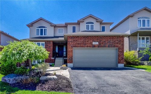 195 Westcliff Way, Cambridge, ON, N1S5C2 | Card Image