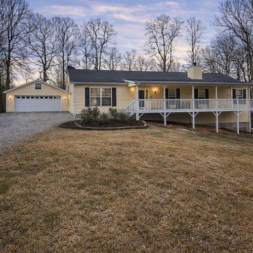 122 Wesley Chapel Ln, Villa Rica, GA, 30180-4358 | Card Image