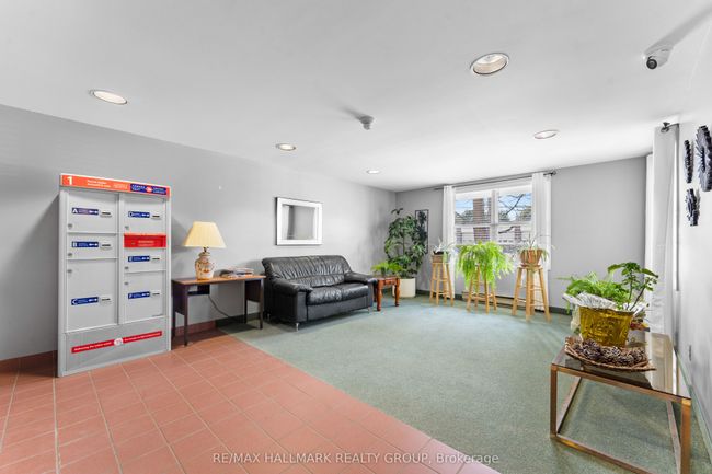 104 - 1099 Cadboro Rd, Condo with 2 bedrooms, 1 bathrooms and 1 parking in Gloucester ON | Image 21