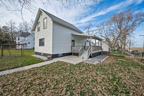 524 E 6th St, Minonk, IL, 61760-1333 | Card Image