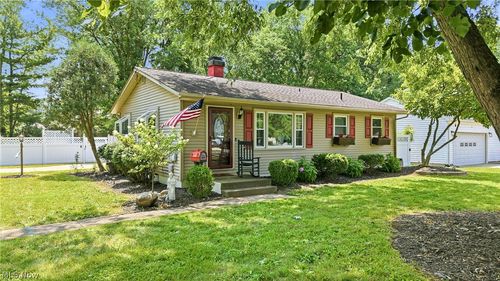 1799 Lemont Dr, Poland, OH, 44514-1487 | Card Image