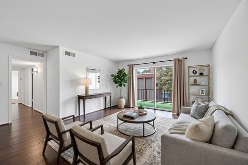 apt-98-7575 Katy Fwy, Houston, TX, 77024-2184 | Card Image