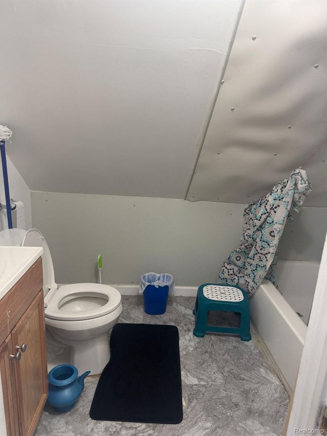 2340 Commor St, Home with 0 bedrooms, 2 bathrooms and null parking in Hamtramck MI | Image 15