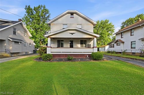 556 Belvedere Ave Se, Warren, OH, 44483-6129 | Card Image
