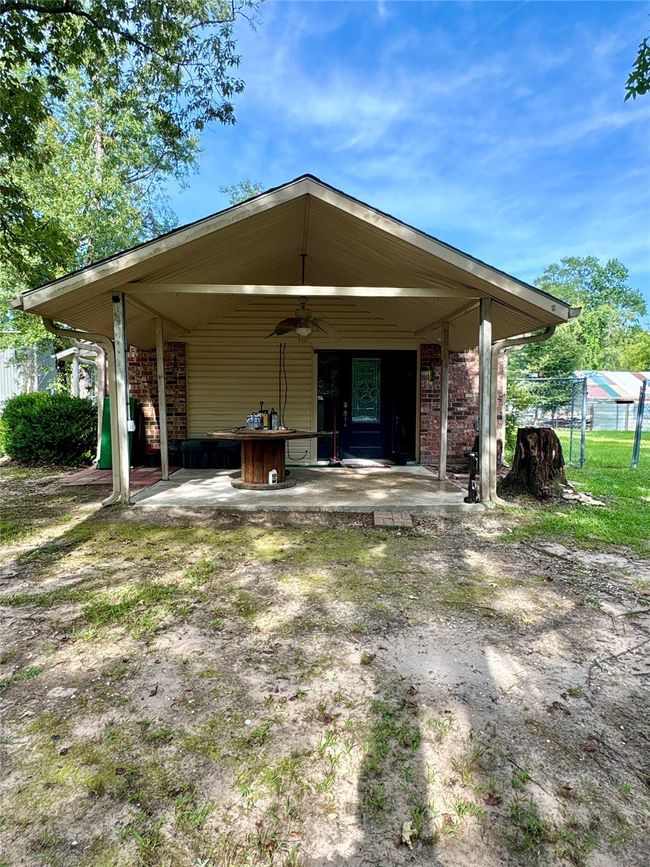 Side porch for entertaining space | Image 13