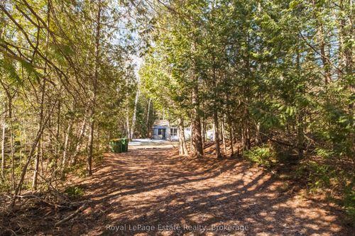 49 Thompson Ave, Sauble Beach, ON, N0H2G0 | Card Image