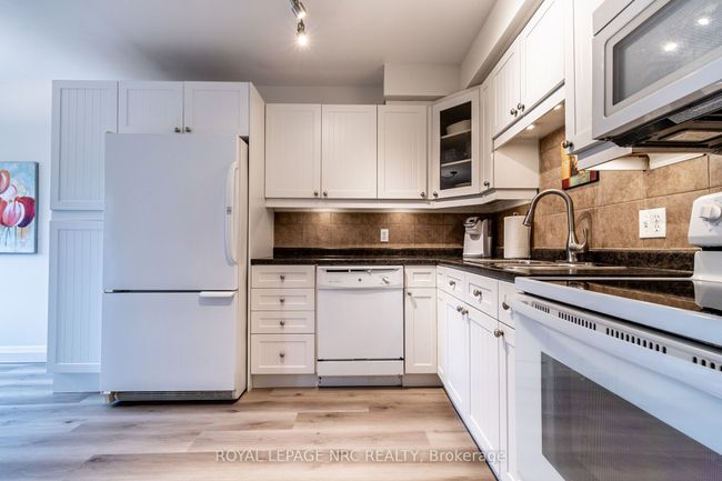57 - 151 Parnell Rd, Condo with 3 bedrooms, 2 bathrooms and 1 parking in Saint Catharines ON | Image 7