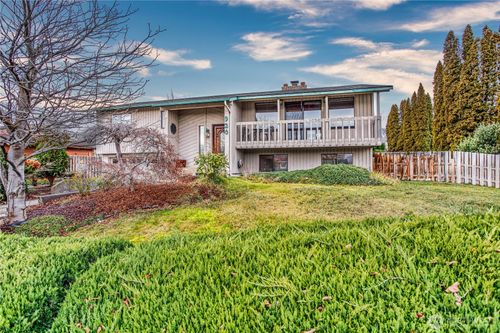 920 Willis St, Wenatchee, WA, 98801-1683 | Card Image