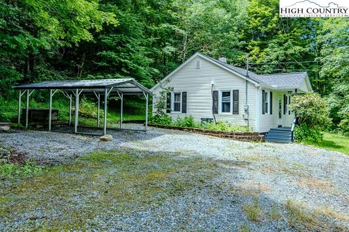 450 Arnett Rd, Banner Elk, NC, 28604-7794 | Card Image
