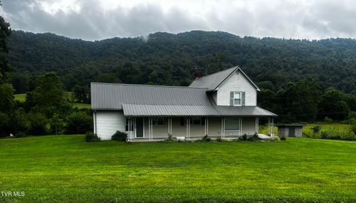 803 Middle Wallens Creek Rd, Duffield, VA, 24244-8220 | Card Image