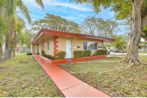 apt-2-17001 Ne 20th Ave, North Miami Beach, FL, 33162-3245 | Card Image