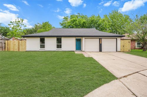 2403 Heather Ridge Ct, Webster, TX, 77598-3217 | Card Image