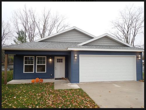 4182 W Stanton Rd, Stanton, MI, 48888-9221 | Card Image