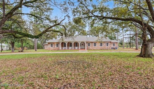 400 Manila St, Lucedale, MS, 39452-6019 | Card Image
