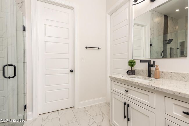 His Vanity | Image 15