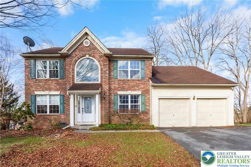 2187 Hannahs Ln, Bethlehem, PA, 18020-4484 | Card Image