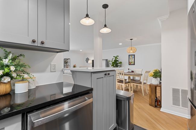 APT-15 - 98 Valley Rd, Condo with 2 bedrooms, 1 bathrooms and 1 parking in Cos Cob CT | Image 12