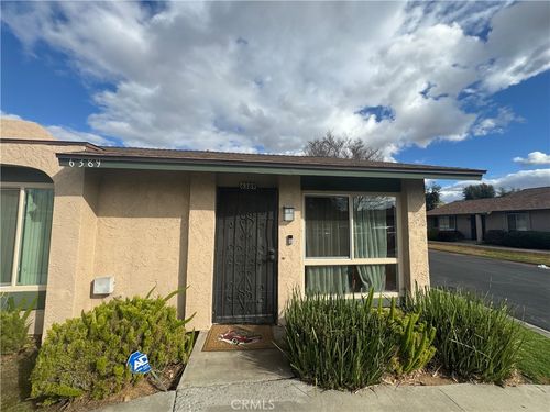 6389 Del Mar Way, Riverside, CA, 92504-1827 | Card Image