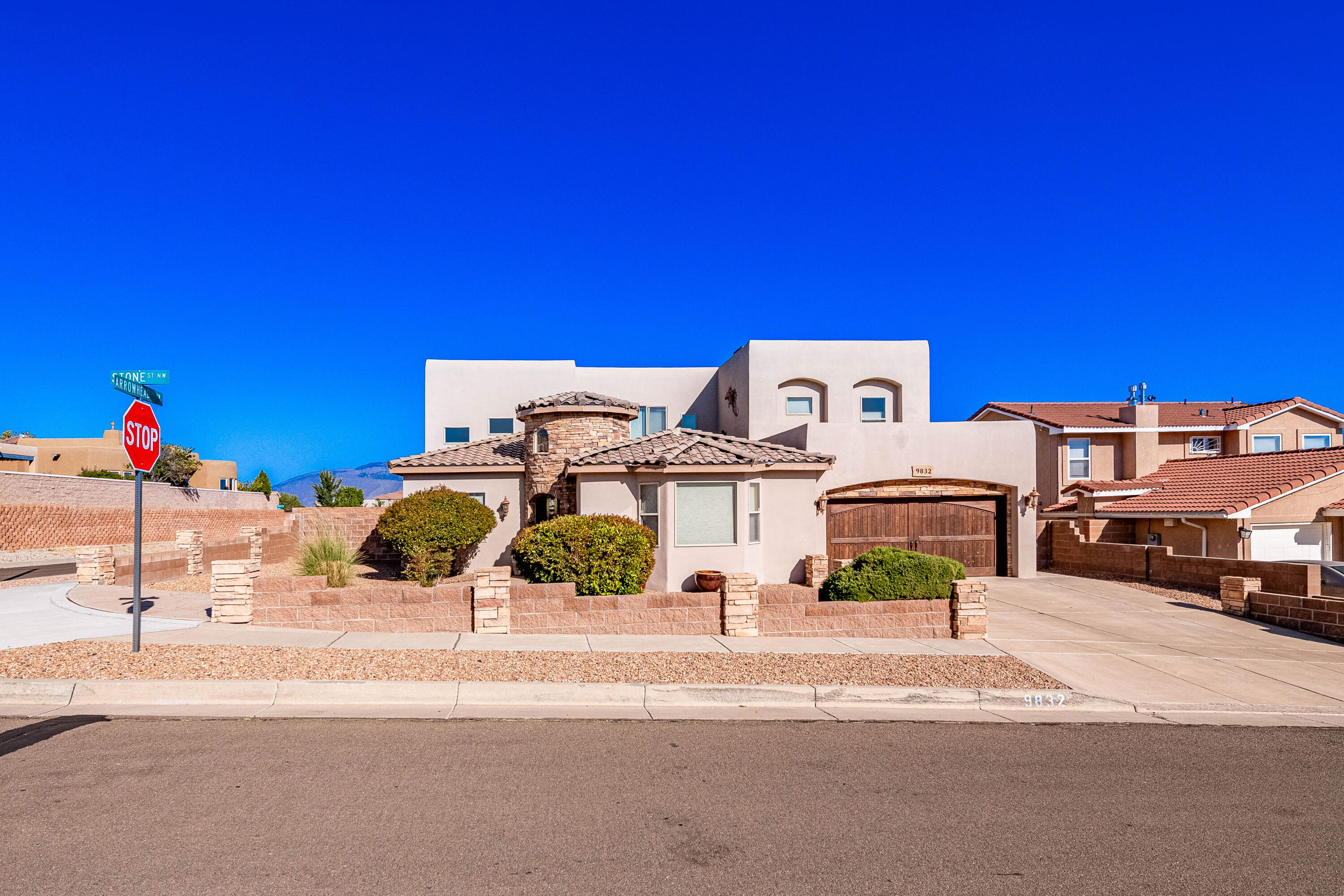 Stone St, Albuquerque, NM 87114