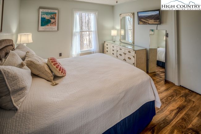 202 Cliffside Ln, House other with 4 bedrooms, 3 bathrooms and null parking in Seven Devils NC | Image 33