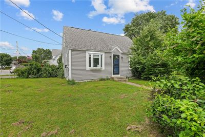 315 Pequot Avenue, House other with 3 bedrooms, 2 bathrooms and 4 parking in Warwick RI | Image 1