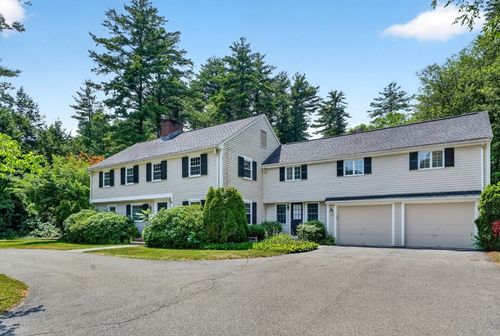 131 Montvale Rd, Weston, MA, 02493-1643 | Card Image