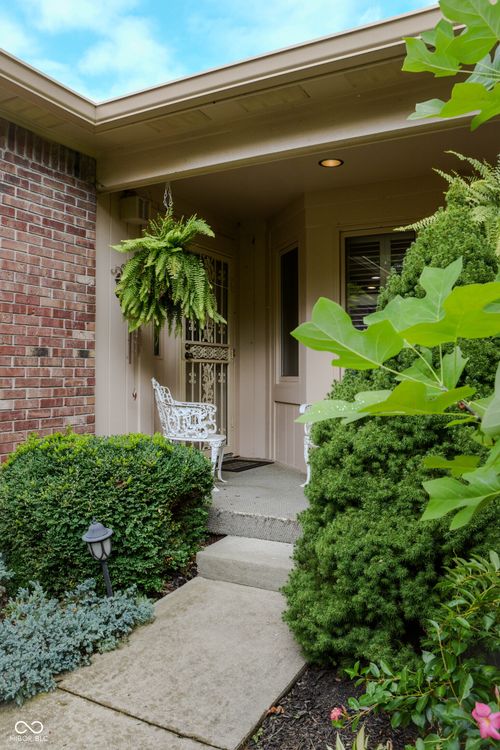 5240 Boardwalk Pl, Indianapolis, IN, 46220-5384 | Card Image