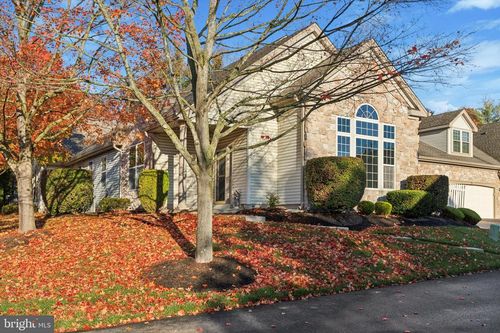 64 Legacy Oaks Dr, RICHBORO, PA, 18954-2202 | Card Image