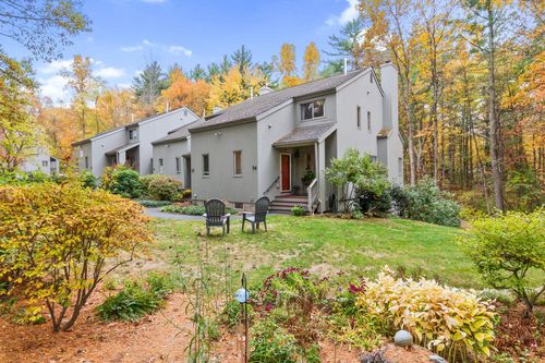 54-54 Brookside Dr, Stratham, NH, 03885-2128 | Card Image