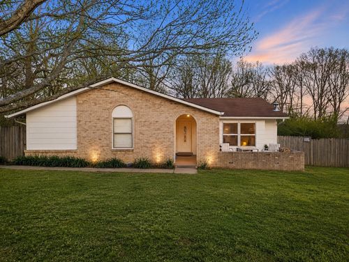 128 Robin Hood Rd, Dickson, TN, 37055-2727 | Card Image