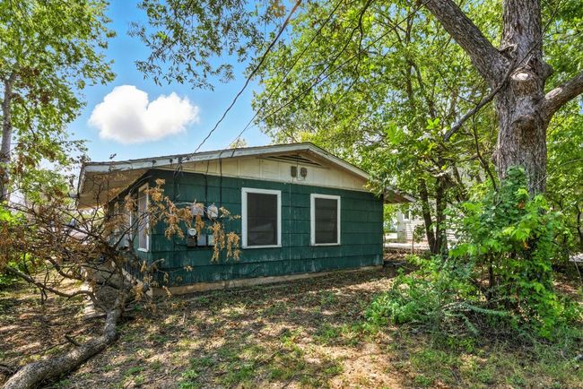 View of side of home | Image 10