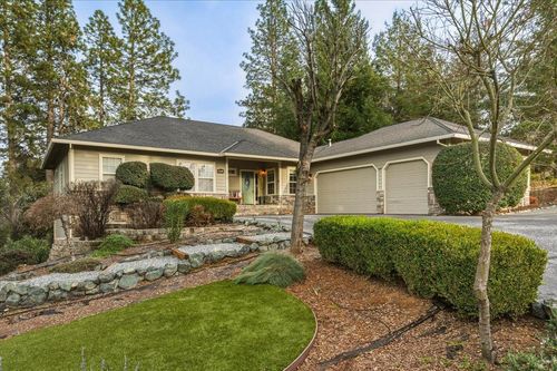 16041 John Way, Grass Valley, CA, 95949-6562 | Card Image