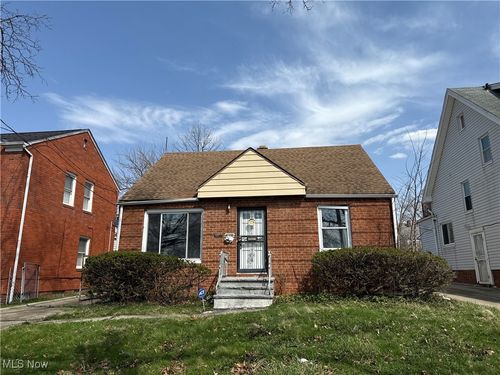 3877 E 153rd St, Cleveland, OH, 44128-1111 | Card Image