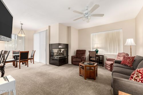 1068-2929 W Yorkshire Dr, Phoenix, AZ, 85027-3949 | Card Image