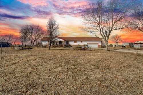 8361 S Meridian St, Haysville, KS, 67060-7667 | Card Image