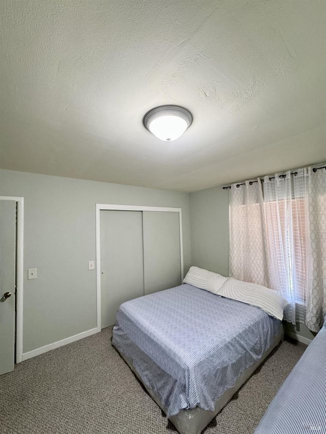 811 Broadway St, House other with 2 bedrooms, 1 bathrooms and 2 parking in Fairfield CA | Image 13