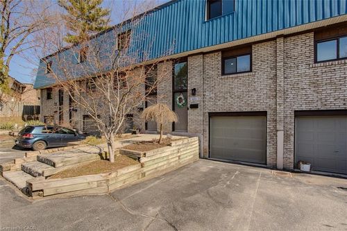 621 Francis Rd, Burlington, ON, L7T3X6 | Card Image