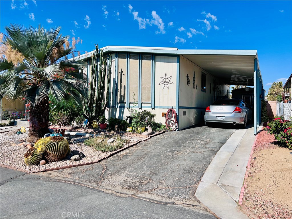 Manufactured In Park in Yucca Valley 2