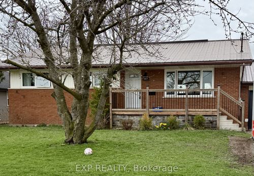 597 Gold St, Watford, ON, N0M2S0 | Card Image