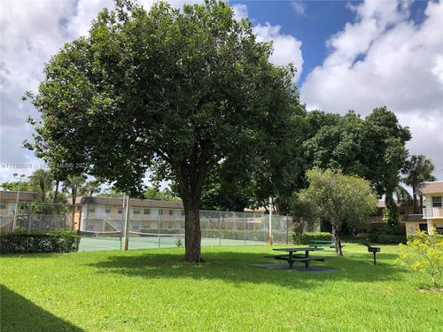 apt-205-5156 Ne 6th Ave, Oakland Park, FL, 33334-3304 | Card Image