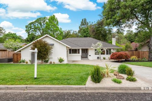 213 Kaanapali Dr, Napa, CA, 94558-1522 | Card Image