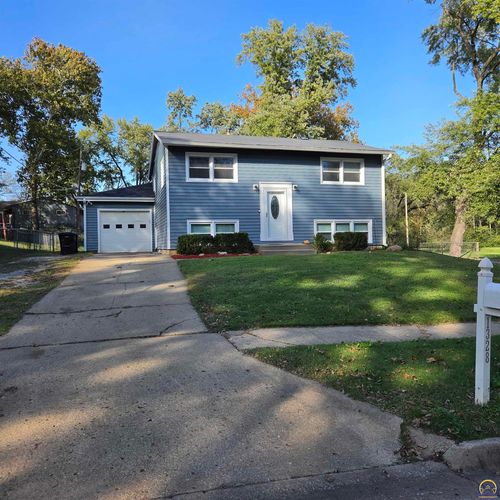 1328 Se 19th St, Topeka, KS, 66607 | Card Image