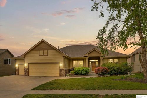 14906 Hanover St, Bennington, NE, 68007-1520 | Card Image