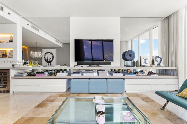 APT-1810 - 100 S Pointe Dr, Condo with 3 bedrooms, 3 bathrooms and null parking in Miami Beach FL | Image 22