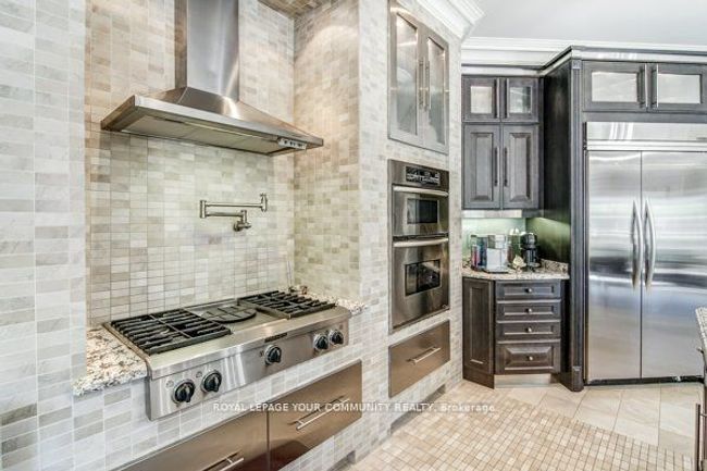 90 Callaway Crt, House other with 5 bedrooms, 6 bathrooms and 9 parking in Thornhill ON | Image 10