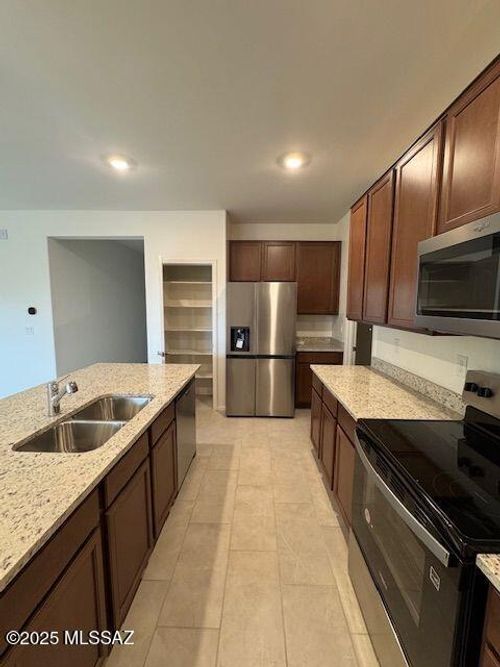 5871 W Pinto Loop, Tucson, AZ, 85742-0082 | Card Image